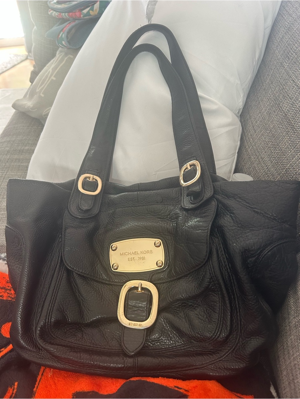 Michael Kors Black Leather Shoulder Bag with Gold Hardware - Hudson Tote
